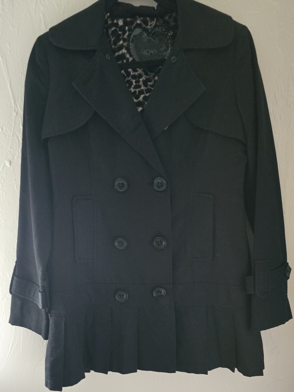 Guess Y2K Women’s Black Double-Breasted Pleated Jacket